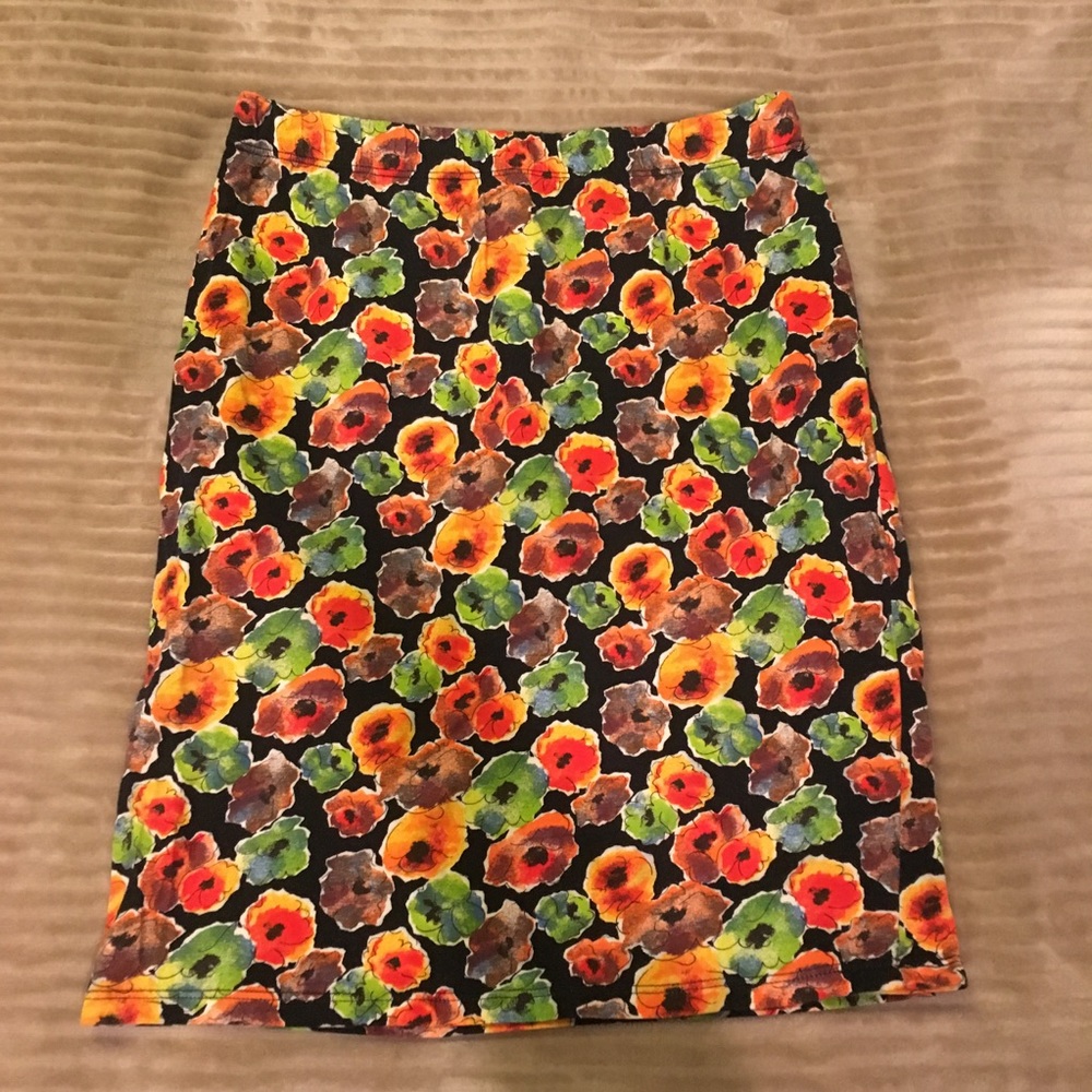 SALE!! Bundle 5 for $10 - Floral pencil skirt